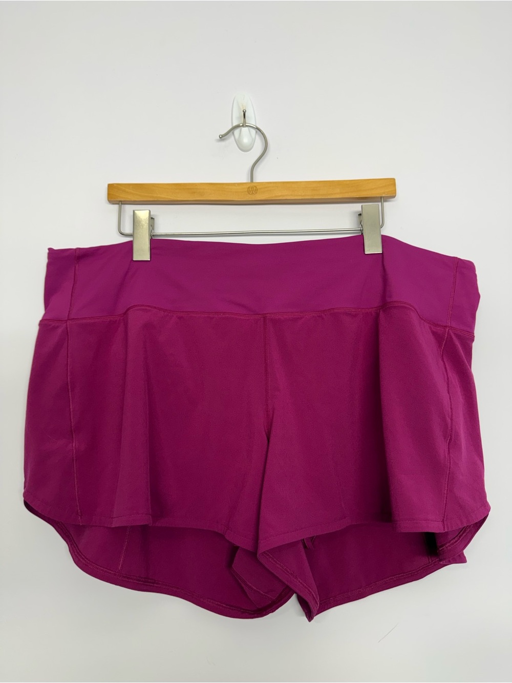 Lululemon Speed Up High-Rise Lined Short 4" Magenta Purple Size 18